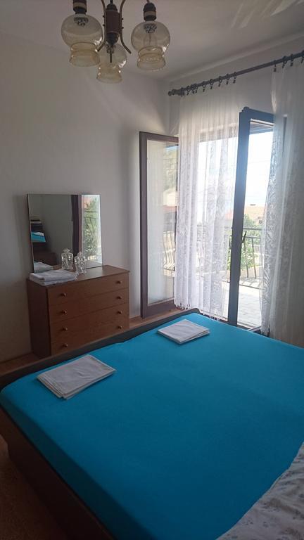 سينج Apartment Leona المظهر الخارجي الصورة