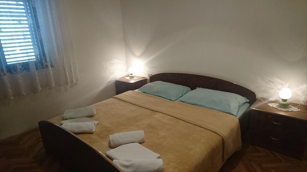 سينج Apartment Leona المظهر الخارجي الصورة