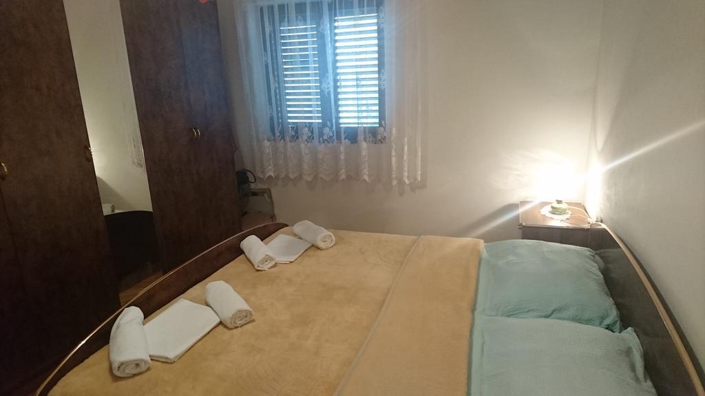 سينج Apartment Leona المظهر الخارجي الصورة