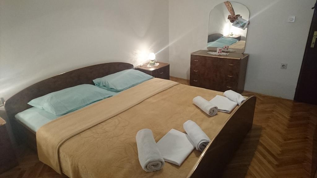 سينج Apartment Leona المظهر الخارجي الصورة