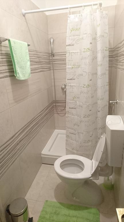 سينج Apartment Leona المظهر الخارجي الصورة