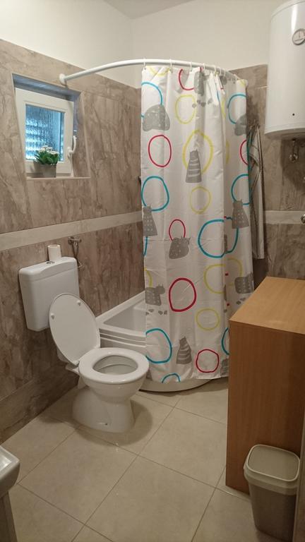 سينج Apartment Leona المظهر الخارجي الصورة