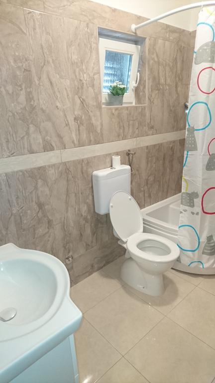 سينج Apartment Leona المظهر الخارجي الصورة