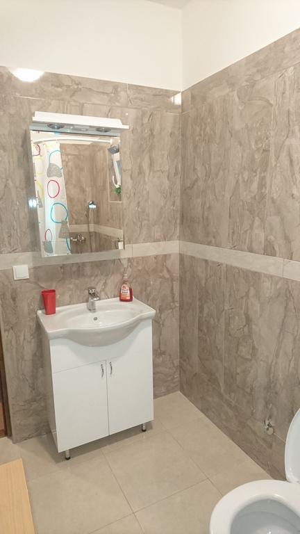 سينج Apartment Leona المظهر الخارجي الصورة