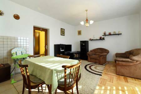 سينج Apartment Leona المظهر الخارجي الصورة